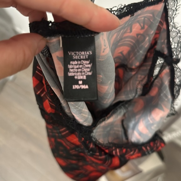 Victoria secret Valentine’s Day lingerie - Picture 5 of 5